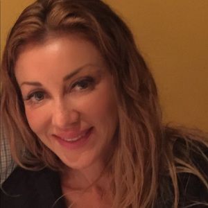 Meet your Posher, Debra